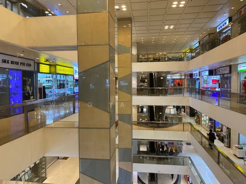 Peninsula Plaza, 111 North Bridge Road, 334 sqft, Other Retail For Sale, by Wong Yan Ling, 25306272 - CommercialGuru.com.sg