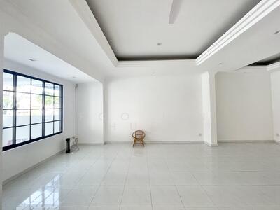 For Sale - Value buy, big land single storey landed at Serangoon Garden