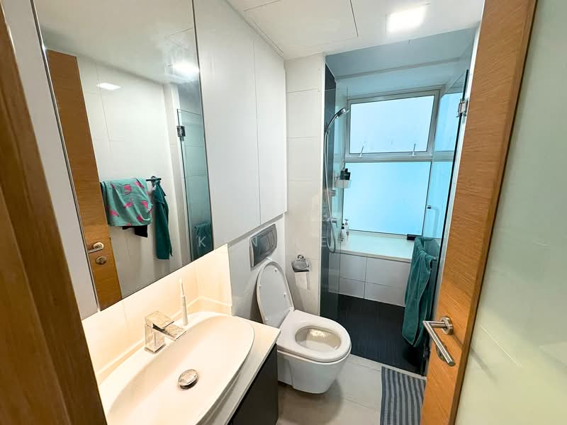 ✅⭐️ Rare | Tranquil I 1001 sf | 2 Bed 2 Bath Plus Utility | Renovated | Lush Views | MRTs, Walk to 4 MRTs, off Mt Emily Rd, 2 Bedrooms, 1,001 sqft, Condominium For Rent, by Ken Lee, 25306511 - PropertyGuru.com.sg