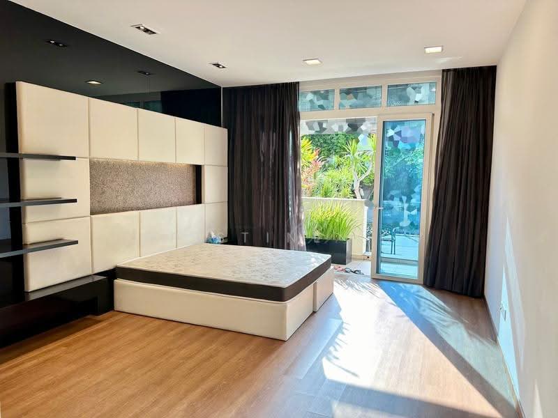 D20 Modern 3storey Terrace Upp Thomson Rd/Thomson Hill/AMK Ave 2, Thomson Hill, Ang Mo Kio / Bishan / Thomson, 5 Bedrooms, 3,500 sqft, Terraced House For Rent, by Christine Low, 25307314 - PropertyGuru.com.sg
