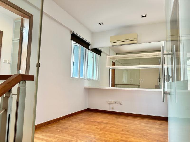 D20 Modern 3storey Terrace Upp Thomson Rd/Thomson Hill/AMK Ave 2, Thomson Hill, Ang Mo Kio / Bishan / Thomson, 5 Bedrooms, 3,500 sqft, Terraced House For Rent, by Christine Low, 25307314 - PropertyGuru.com.sg