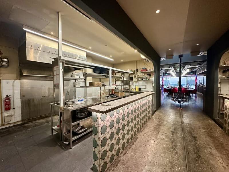 Craig Road Ground-Floor F&B Shophouse | F&B License, Craig Road, Chinatown / Tanjong Pagar, 1,450 sqft, Food & Beverage For Rent, by Marc Lim, 25308147 - Kitchen - CommercialGuru.com.sg