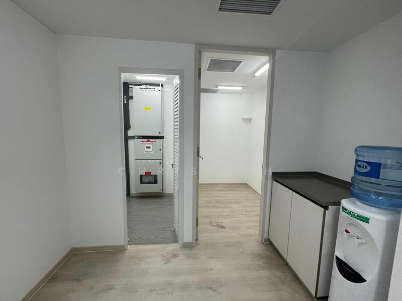 Office in town beside MRT, Chinatown / Tanjong Pagar, 7,233 sqft, Office For Rent, by Chris Goh, 25308740 - CommercialGuru.com.sg