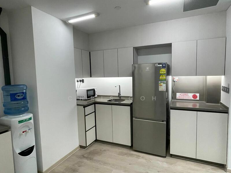 Office in town beside MRT, Chinatown / Tanjong Pagar, 7,233 sqft, Office For Rent, by Chris Goh, 25308740 - CommercialGuru.com.sg