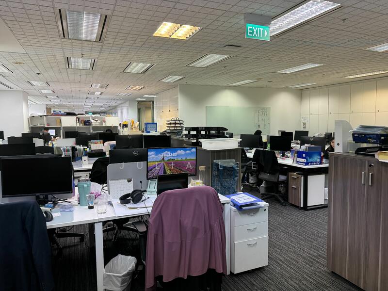 Prudential Tower, 30 Cecil Street, 2,440 sqft, Office For Rent, by Julia Lee, 25308833 - CommercialGuru.com.sg