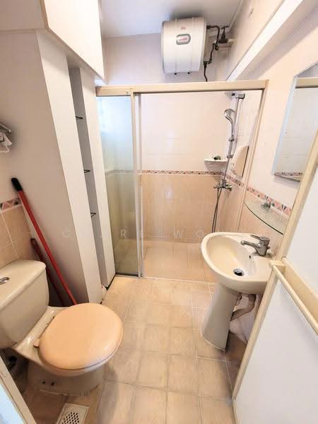 184 Jelebu Road, 184 Jelebu Road, Dairy Farm / Bukit Panjang / Choa Chu Kang, 4 Bedrooms, 1,365 sqft, HDB Flat For Rent, by Clare Wong, 25309911 - Common Toilet - PropertyGuru.com.sg