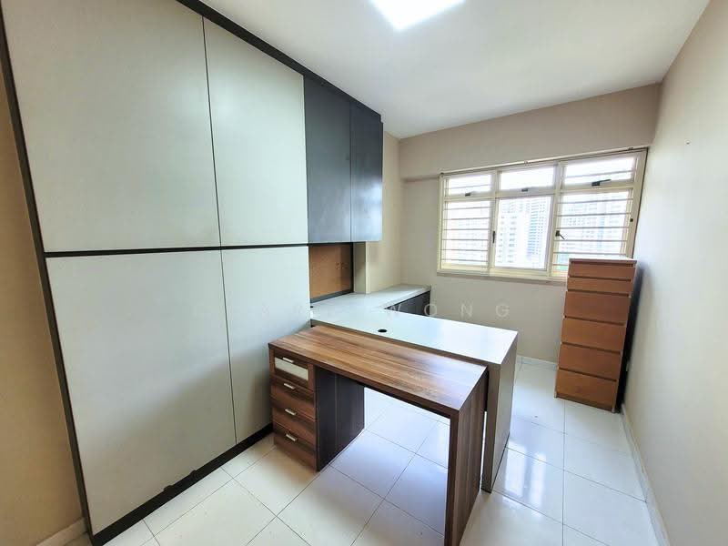 184 Jelebu Road, 184 Jelebu Road, Dairy Farm / Bukit Panjang / Choa Chu Kang, 4 Bedrooms, 1,365 sqft, HDB Flat For Rent, by Clare Wong, 25309911 - Study Room - PropertyGuru.com.sg