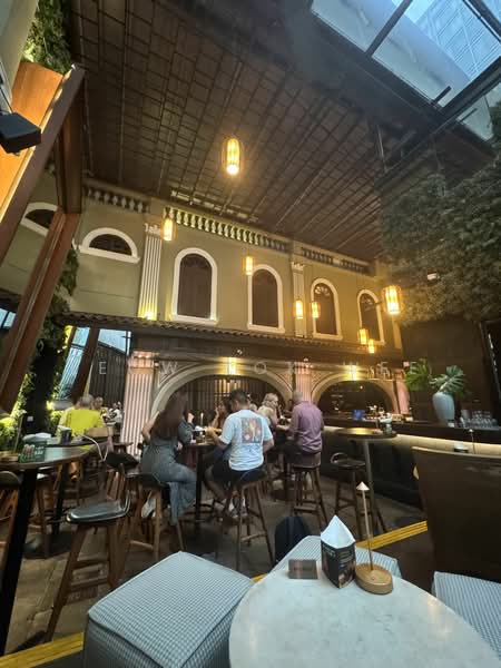 Road facing restaurant with outdoor terrace high traffic Orchard rd traffic junction, Orchard rd, 5,500 sqft, Shop / Shophouse For Rent, by Leow Kok Wee, 25310720 - CommercialGuru.com.sg