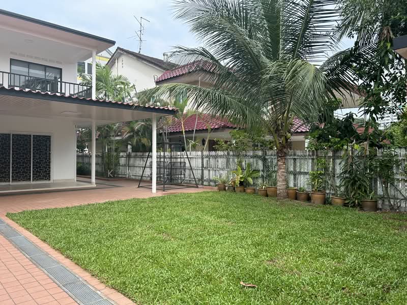 Quaint semi-detached house near MRT!, , 6 Bedrooms, 3,200 sqft, Semi-Detached House For Rent, by Karen Wong, 25310819 - PropertyGuru.com.sg