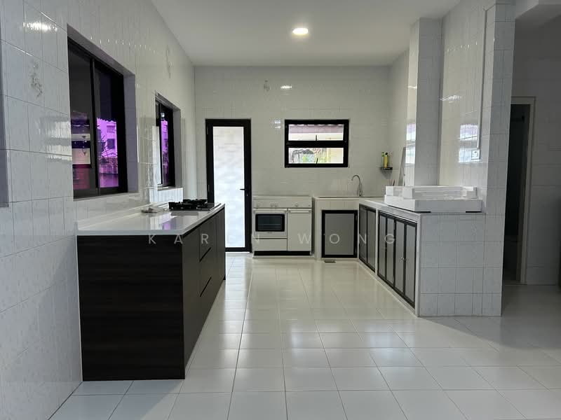Quaint semi-detached house near MRT!, , 6 Bedrooms, 3,200 sqft, Semi-Detached House For Rent, by Karen Wong, 25310819 - PropertyGuru.com.sg