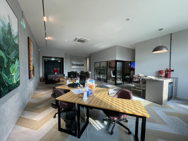 Interlocal Centre, 100G Pasir Panjang Road, 1,689 sqft, Light Industrial (B1) For Rent, by Lara Lam, 25311636 - CommercialGuru.com.sg