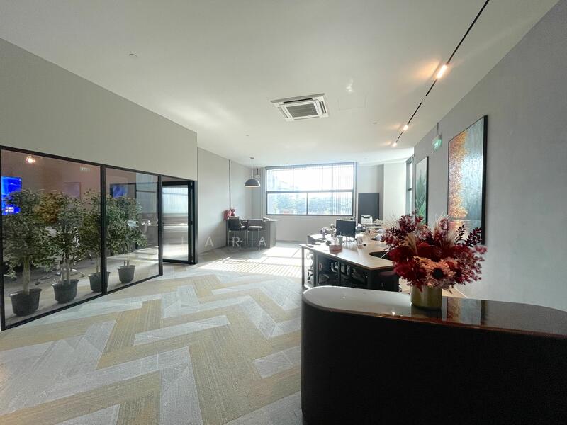 Interlocal Centre, 100G Pasir Panjang Road, 1,689 sqft, Light Industrial (B1) For Rent, by Lara Lam, 25311636 - CommercialGuru.com.sg