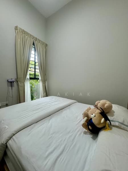 Hilltop Grove Condominium For Sale at S$ 1,350,000 | PropertyGuru Singapore