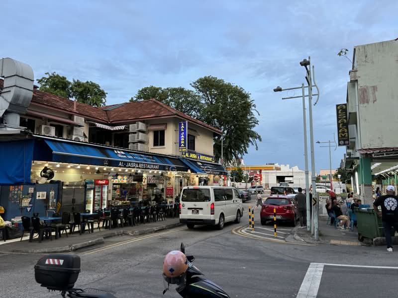 Kembangan Suites, 16 Jalan Masjid, Studio, 420 sqft, Condominium For Rent, by C G Goh, 25312000 - Many Eateries and Amenities - PropertyGuru.com.sg