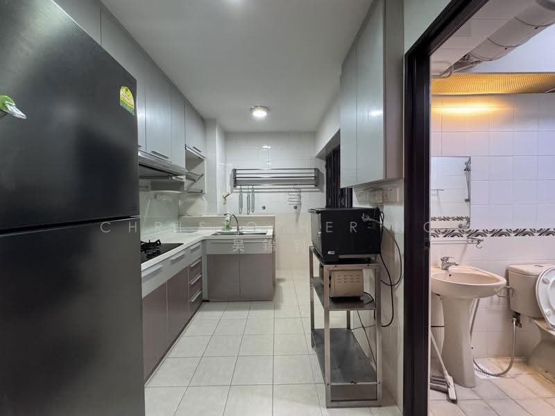 26C Jalan Membina, 26C Jalan Membina, Alexandra / Commonwealth, 3 Bedrooms, 990 sqft, HDB Flat For Rent, by Christopher Ng 吴锦钊, 25312323 - Kitchen - PropertyGuru.com.sg