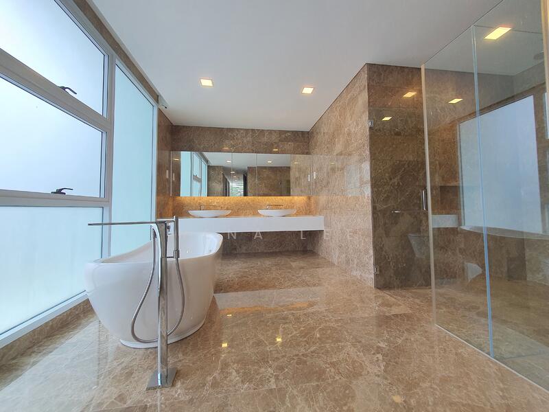 ❤️CHARMING BUNGALOW C/W POOL @ BOTANIC, Tanglin / Holland / Bukit Timah, 5 Bedrooms, 6,000 sqft, Bungalow House For Sale, by Rena Lee, 25312458 - PropertyGuru.com.sg