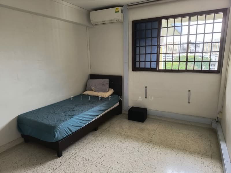32 Holland Close, 32 Holland Close, Room Rental, 700 sqft, HDB Flat For Rent, by Eileen Au, 25312530 - PropertyGuru.com.sg