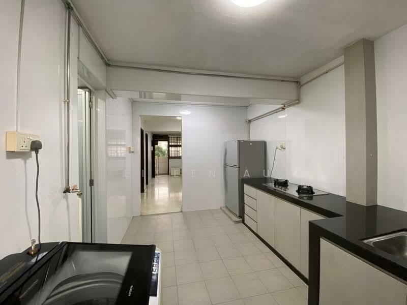 32 Holland Close, 32 Holland Close, Room Rental, 700 sqft, HDB Flat For Rent, by Eileen Au, 25312530 - PropertyGuru.com.sg