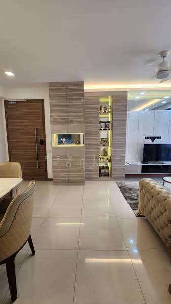Wandervale, 351 Choa Chu Kang Avenue 3, 3 Bedrooms, 1,098 sqft, Executive Condominium For Rent, by Bernice Ong, 25313009 - Built In Shelving and TV Console - PropertyGuru.com.sg