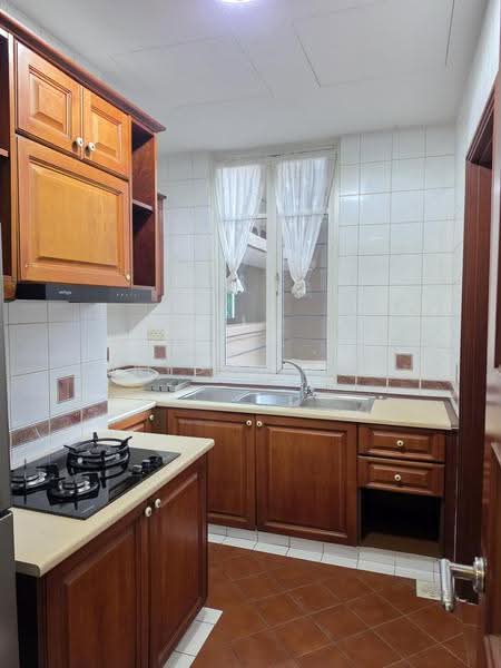 Cavendish Park, 18 Pine Grove, Clementi Park / Upper Bukit Timah, 2 Bedrooms, 926 sqft, Condominium For Rent, by Jayden Toh, 25314184 - Kitchen - PropertyGuru.com.sg