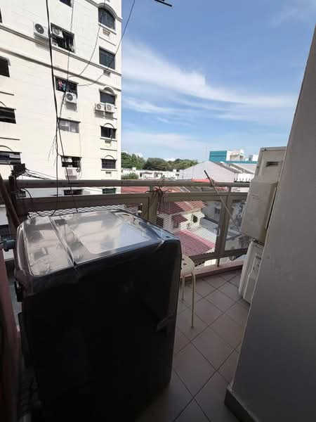 Canberlin Lodge, 69 Lorong 6 Geylang, 5 Bedrooms, 1,163 sqft, Condominium For Sale, by Cliff Xu, 25314378 - PropertyGuru.com.sg