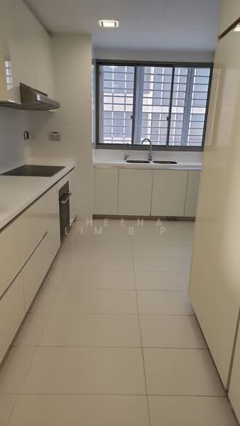One Shenton, 1 Shenton Way, 3 Bedrooms, 1,604 sqft, Condominium For Sale, by Sheena Lim B P, 25315016 - PropertyGuru.com.sg