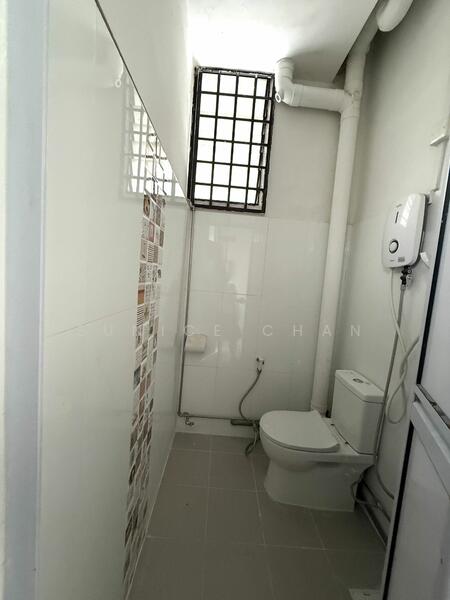 226E Ang Mo Kio Avenue 1, 226E Ang Mo Kio Avenue 1, 1,518 sqft, Shop / Shophouse For Sale, by Eunice Chan, 25316390 - CommercialGuru.com.sg