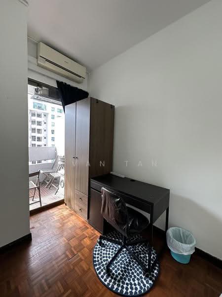 Orchard Towers, 400 Orchard Road, Orchard / River Valley, Room Rental, 150 sqft, Apartment For Rent, by Evan Tan, 25316434 - Study - PropertyGuru.com.sg