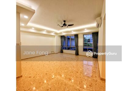 For Rent - UE Square