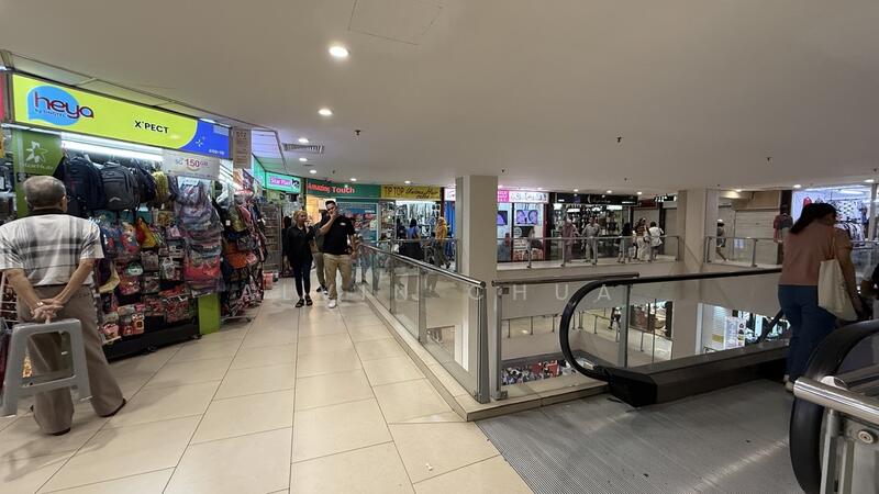 Lucky Plaza, 304 Orchard Road, 441 sqft, Mall Shop For Sale, by Alvin Chua, 25317167 - CommercialGuru.com.sg