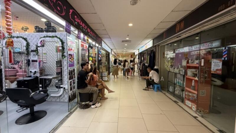 Lucky Plaza, 304 Orchard Road, 387 sqft, Mall Shop For Sale, by Alvin Chua, 25317183 - CommercialGuru.com.sg