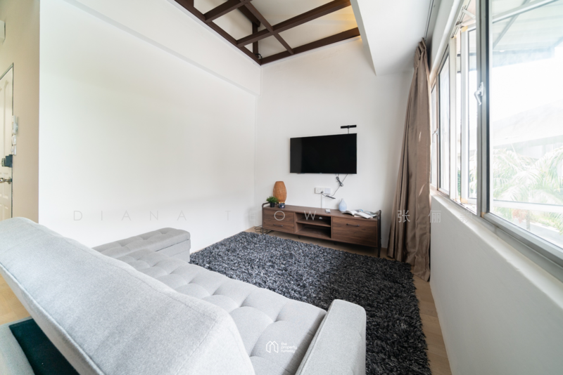 For Rent - Studio for Rent at Pasir Panjang Road- Walk Up Apartment