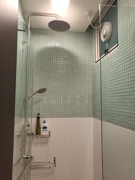 Seletar Springs Condominium, 106 Gerald Drive, 4 Bedrooms, 2,239 sqft, Condominium For Rent, by Jolene Chiang, 25317576 - Rain Shower in Common Bath - PropertyGuru.com.sg