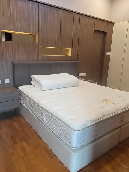 Seletar Springs Condominium, 106 Gerald Drive, 4 Bedrooms, 2,239 sqft, Condominium For Rent, by Jolene Chiang, 25317576 - Master Room - PropertyGuru.com.sg