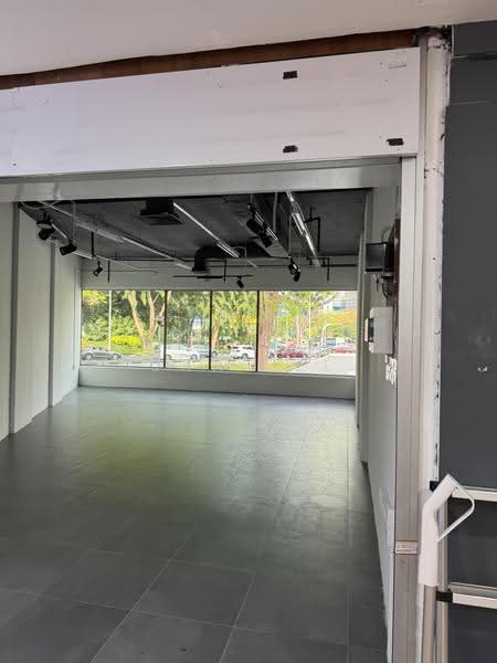 Queensway Shopping Centre, 1 Queensway, Alexandra / Commonwealth, 538 sqft, Mall Shop For Rent, by Jane Ee, 25319885 - CommercialGuru.com.sg