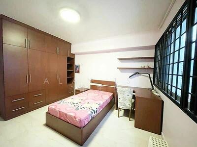 For Rent - 833 Hougang Central