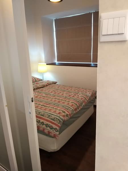 Sunshine Plaza Apartment For Sale at S$ 1,590,000 | PropertyGuru Singapore - Bedroom 2 with sliding doors