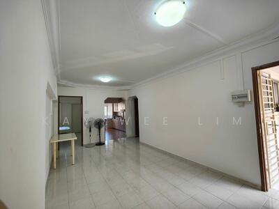 For Rent - 202 Tampines Street 21