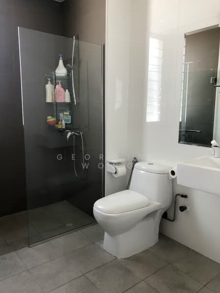 Chic modern bathrooms