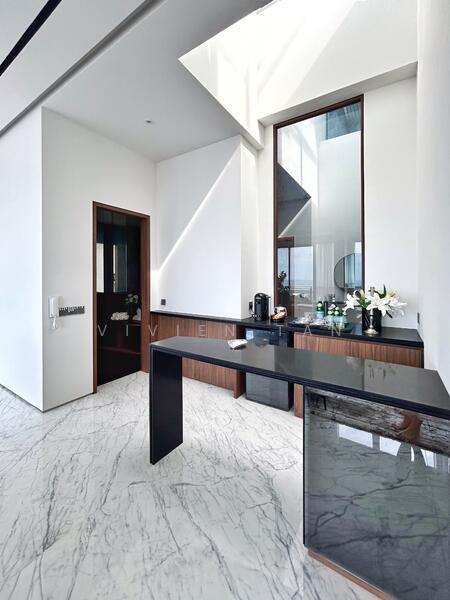 For Sale - Beautiful and Spacious Penthouse in Prime CBD