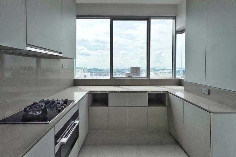 For Sale - Beautiful and Spacious Penthouse in Prime CBD