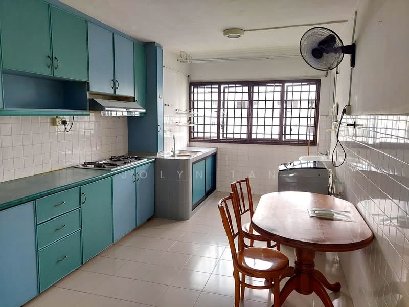 575 Ang Mo Kio Avenue 10, 575 Ang Mo Kio Avenue 10, 2 Bedrooms, 721 sqft, HDB Flat For Rent, by Jolyn Tan, 25322643 - PropertyGuru.com.sg