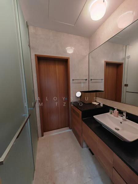Watertown, 71 Punggol Central, Hougang / Punggol / Sengkang, 2 Bedrooms, 807 sqft, Condominium For Rent, by Aloysius Lim Tzeg Kwang, 25323148 - Common Bathroom - PropertyGuru.com.sg