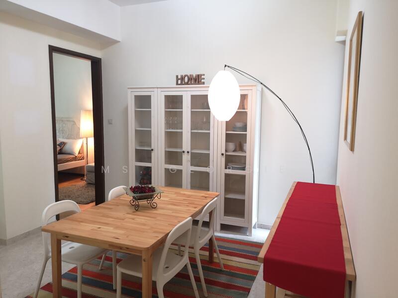 The Cornwall, 2 Cornwall Gardens, Tanglin / Holland / Bukit Timah, 2 Bedrooms, 1,044 sqft, Condominium For Sale, by Ms. Georgie, 25323368 - PropertyGuru.com.sg