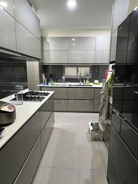 Hallmark Residences, 21 Ewe Boon Road, 3 Bedrooms, 1,765 sqft, Condominium For Rent, by Helen HU, 25324452 - PropertyGuru.com.sg