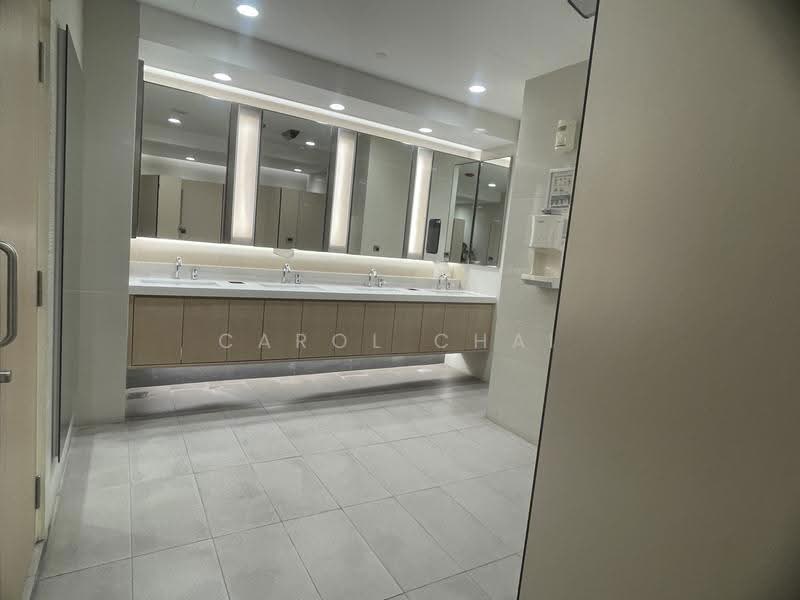 Bugis Junction, 200 Victoria Street, Beach Road / Bugis / Rochor, 2,800 sqft, Office For Rent, by Carol Chai, 25324695 - CommercialGuru.com.sg