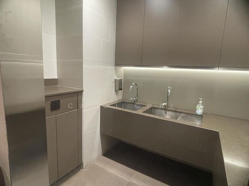 Bugis Junction, 200 Victoria Street, Beach Road / Bugis / Rochor, 2,800 sqft, Office For Rent, by Carol Chai, 25324695 - CommercialGuru.com.sg