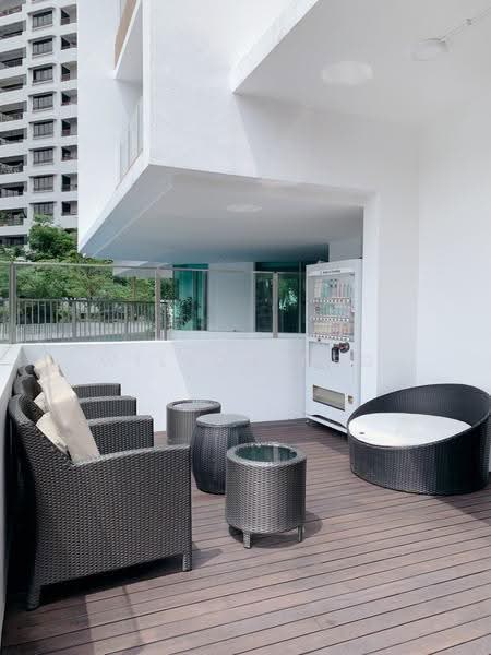 resting area lobby 1