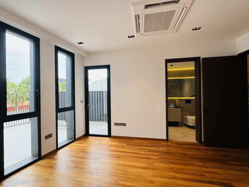 Brand new & freehold, 4 levels with Lift, 2cars ,living & dining hall with marble floor&high ceiling, Joo Chiat - Kim Yan call 8130 3636 to view, 5 Bedrooms, 4,384 sqft, Terraced House For Sale, by Kim Yan 金燕, 25326086 - PropertyGuru.com.sg