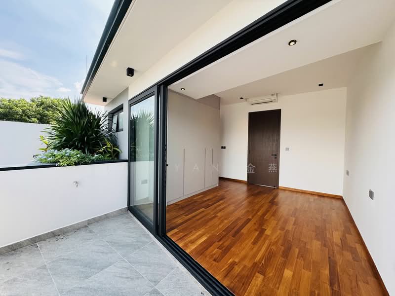 Brand new & freehold, 4 levels with Lift, 2cars ,living & dining hall with marble floor&high ceiling, Joo Chiat - Kim Yan call 8130 3636 to view, 5 Bedrooms, 4,384 sqft, Terraced House For Sale, by Kim Yan 金燕, 25326086 - PropertyGuru.com.sg